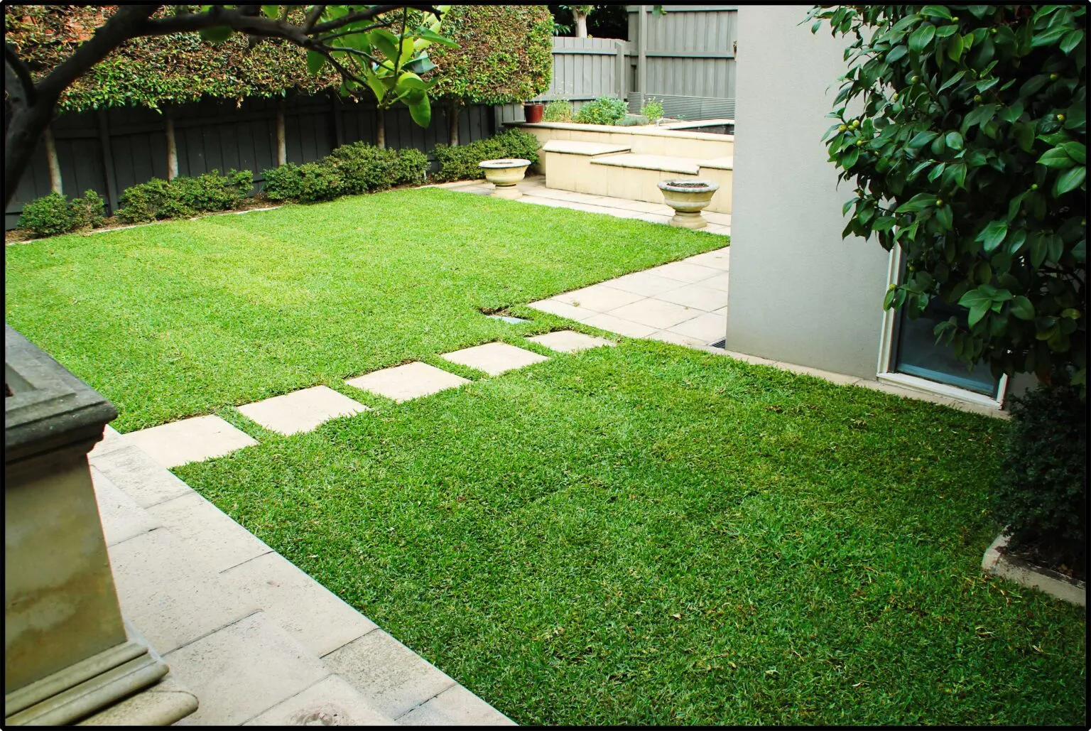 Lawn-installation